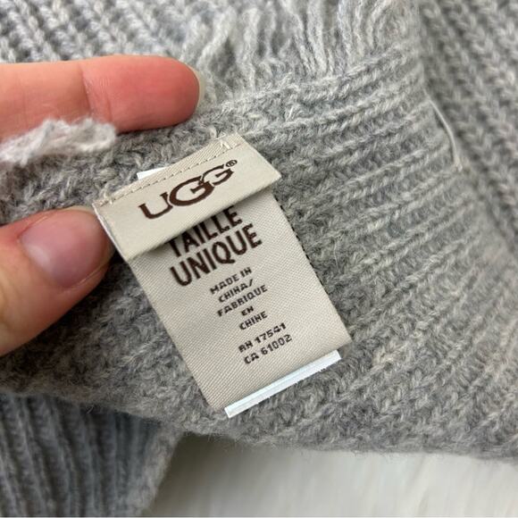 UGG Grey Knit Chunky Oversized Fringe Scarf OS - Picture 4 of 9